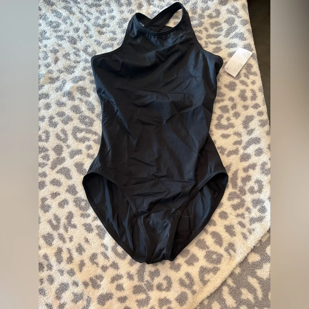 Black dance Leo - Picture 1 of 3